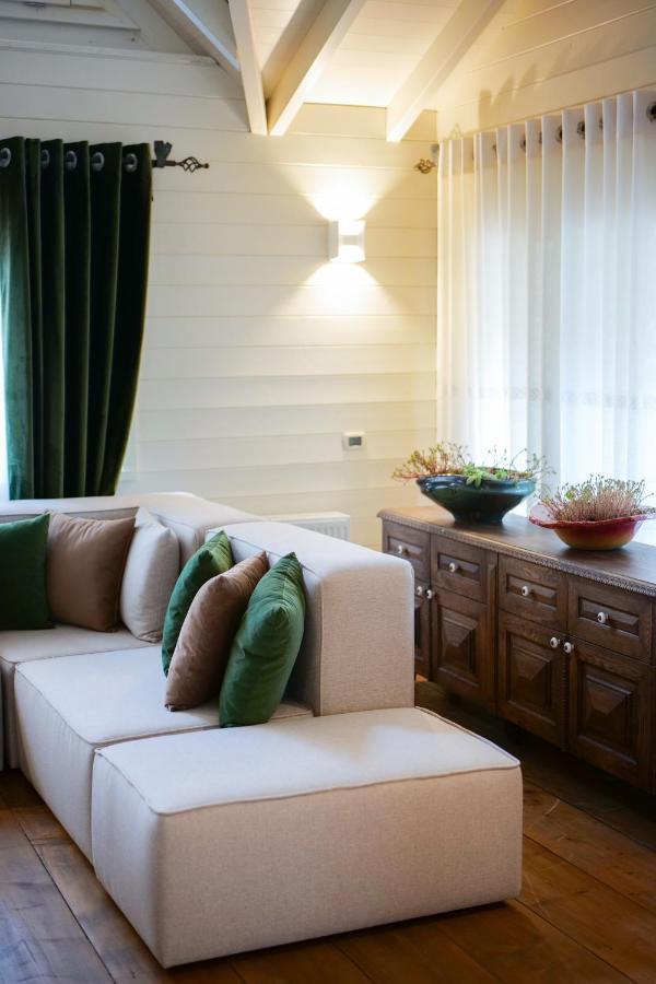 Designer Villaer *